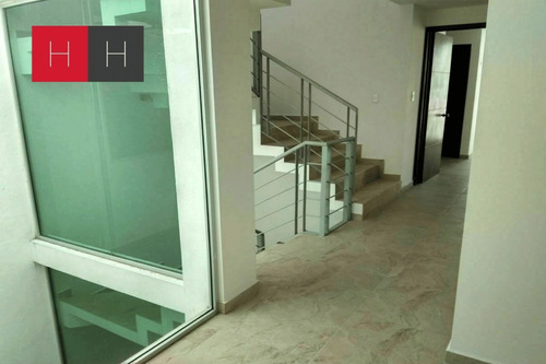 Venta De Casa En Lomas Del Valle