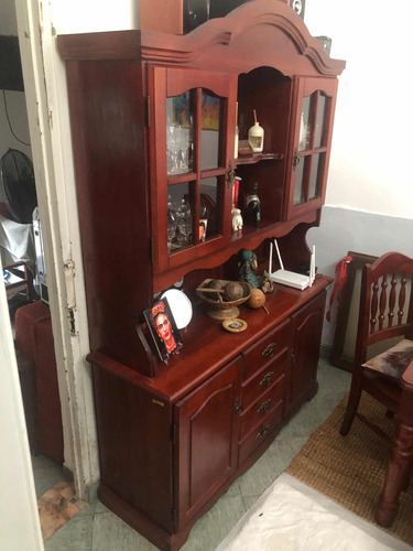 Vendo Mueble   Y Mesa Con Sillas  Antiguos Excelente Calidad