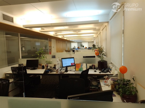 Planta Libre 425 M2. Uf 0,25 / M2. Metro U De Chile.