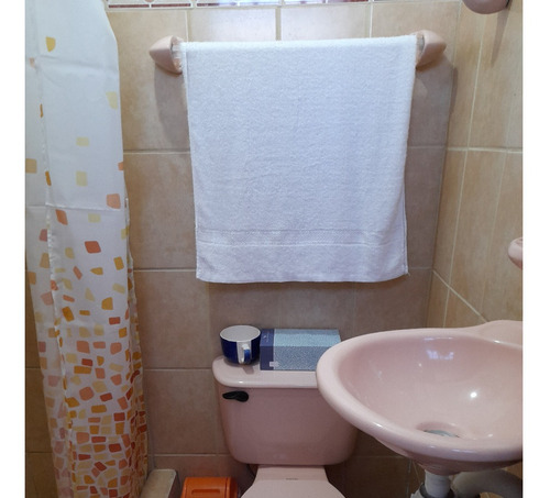Imagen 3 de 10 de Apartamento En Urb. Las Marianas. Casa 16a. Goicoechea - San José.