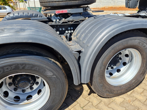 Imagem 4 de 13 de Scânia R440 6x2