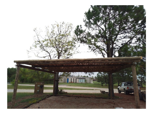 Pergola Galeria De Poste Y Vara De Eucalipto(palos Madera)m2