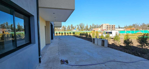 Casa En Venta En Spring Park, Pilar, G.b.a. Zona Norte