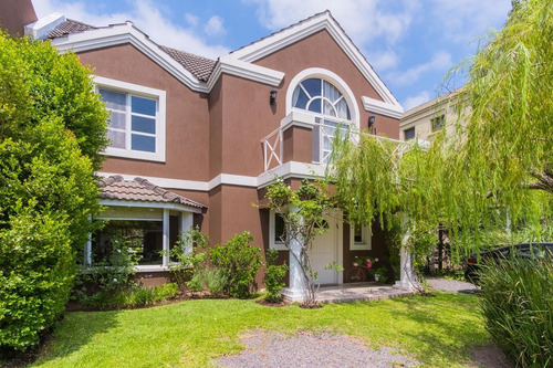 Imagen 1 de 30 de Hermosa Casa En Venta En Rincon Milberg, Barrio Jacaranda. 3 Dormitorios Mas Dependencia