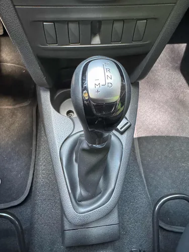 Renault Logan 1.6 Privilege / Intens