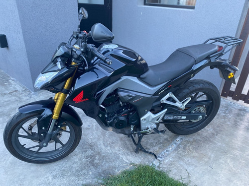 Imagen 3 de 6 de Honda Cb190 Negra. Como Nueva. 2017. 4970 Kms
