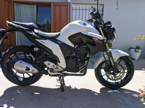 Yamaha  Fz25 2018