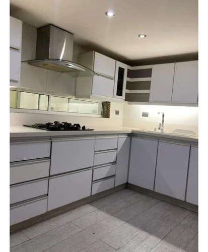 Casa Laureles En Segundo piso Amplia Y Moderna