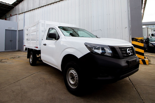 Imagen 3 de 11 de Nissan Np300 2017 2.5 Chasis Cabina Dh Pack Seg Mt