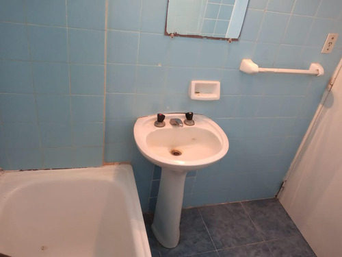 Venta Departamento 2 Amb. En Ramos Mejía - Buen Estado