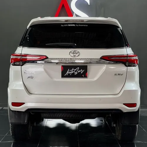 Toyota Fortuner 2.7 SRV