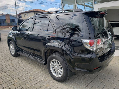Imagem 4 de 15 de Toyota Hilux Sw4 3.0 Srv 4x4 7 Lugares 16v Turbo