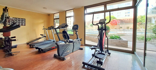Dpto. En Venta De 3 Dormitorios, 1 Baño, Independencia.