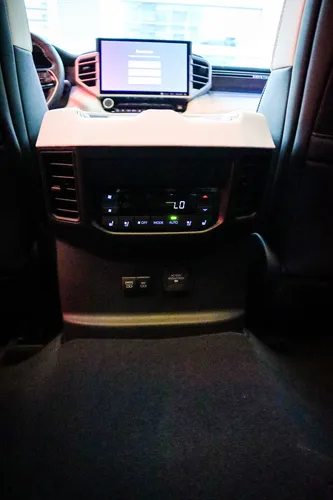 Toyota Sequoia 3.5 V6 Capstone