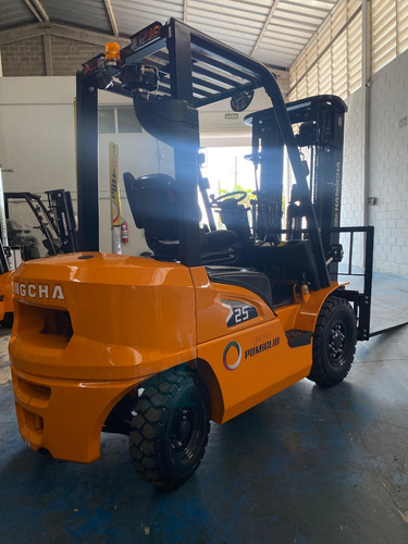Empilhadeira Hangcha Diesel 2,5 Toneladas Triplex