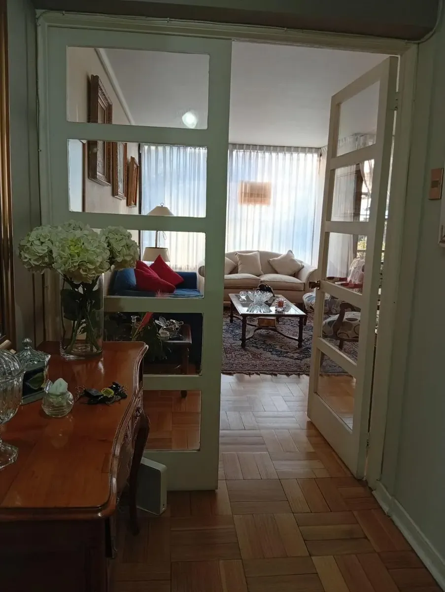 Imagen 4 de 15 de Amplio Departamento 4d 3b En Providencia 121 M2