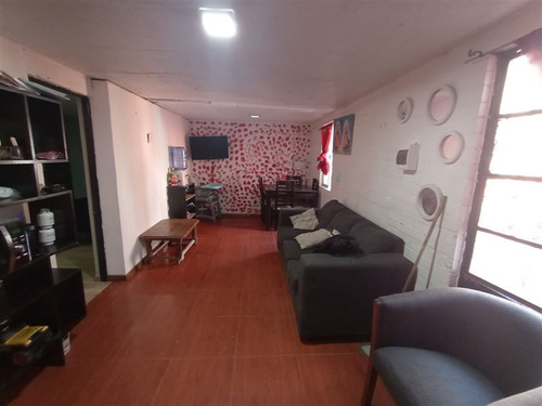 Departamento En Venta De 2 Dorm. En San Bernardo