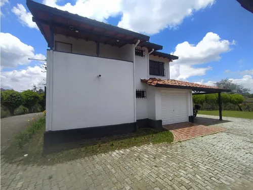 Casa En Arriendo En Guarne