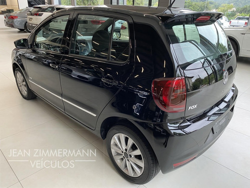 Imagem 4 de 15 de Volkswagen Fox Prime Highline 1.6 Flex