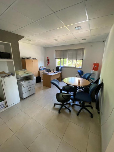 Alquiler. Apto Profes. 10 Oficinas O Habitaciones. Moderno