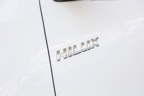 Toyota Hilux SR 4X4
