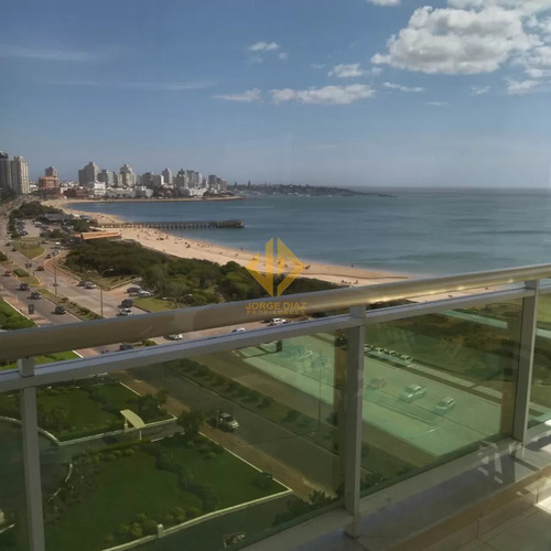 Edificio De Alta Gamma, Con Una De Las Mejores Vistas Panorámicas