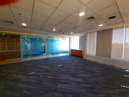 Imagen 5 de 30 de Oficina En Arriendo En Las Condes, Excelente Estado