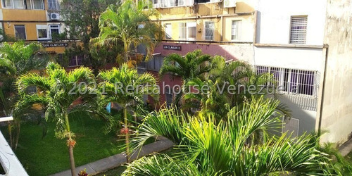 Imagen 15 de 30 de Apartamentos En Venta Almarriera Cabudare 22-11831 +m