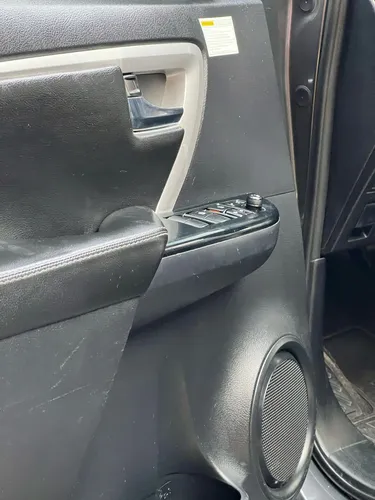Toyota Fortuner 2.7l Mid