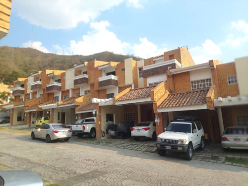 Townhouse En Valencia, El  Trigal, Sector Piedras Pintadas, Conjunto Residencial Monte Plata, LG