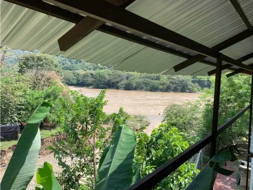 Finca Santa Fe De Antioquia Via A Bolombolo. Se Vende