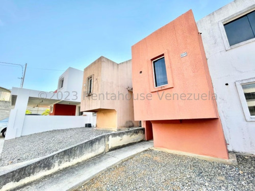 Milagros Inmuebles Casa Venta Cabudare Lara La Mora Economica Residencial Economico Oportunidad Pecio Inmobiliaria Rentahouse N° 24-9077