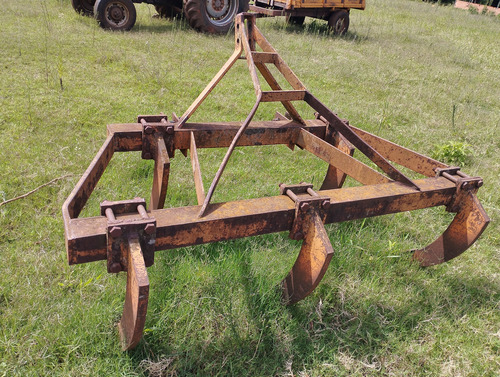 Trator Massey Ferguson