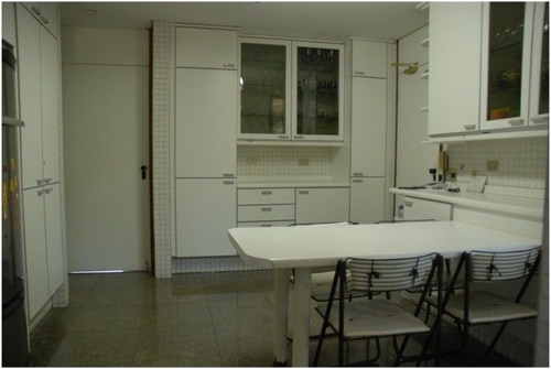 Casa Com Arquitetura Diferenciada À Venda No Alphaville Residencial 02 - Cnc1538