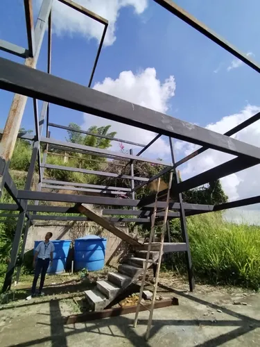 El Hatillo, Urb Caicaguana, Oportunidad, Parcela Con Construccion En Venta.