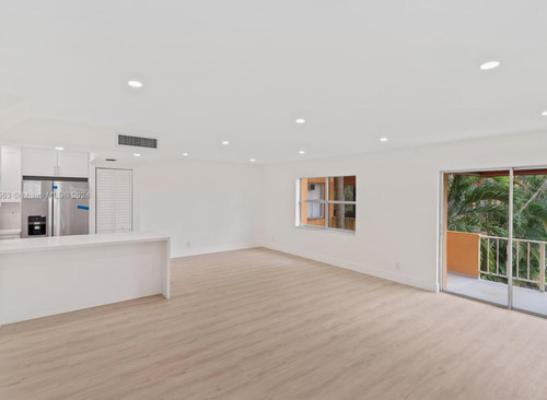 Departamento En Venta, Hialeah, Fl