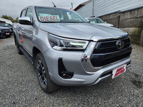 Toyota Hilux Srv 2.8 Aut 4x4