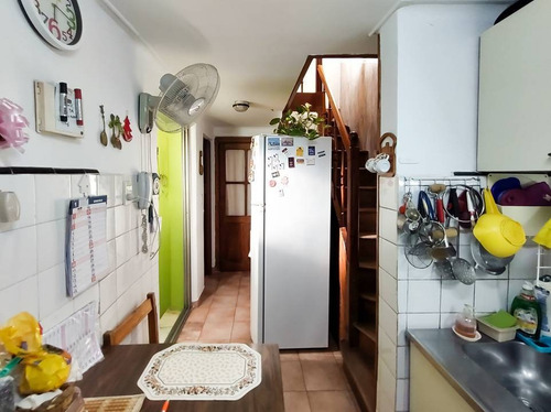 Imagen 13 de 26 de Ph De 4 Ambientes De Dos Pisos En Balvanera