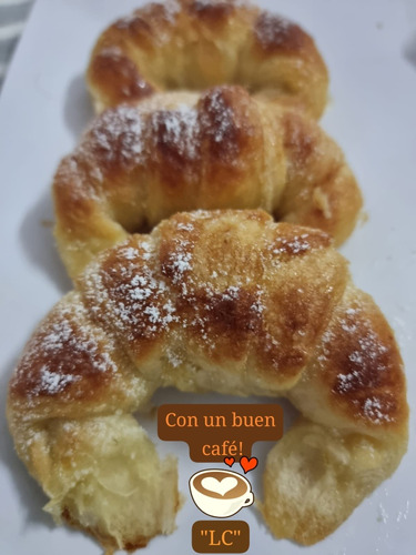 Medialunas De Manteca! Deliciosas!!6 Unid.