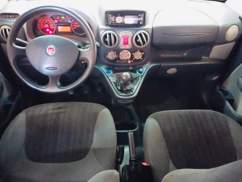 Imagem 5 de 10 de Fiat Doblo Essence 1.8 2013