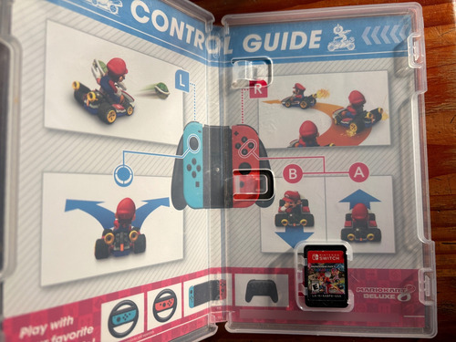 Mario Kart 8 Deluxe Edition (Usado)