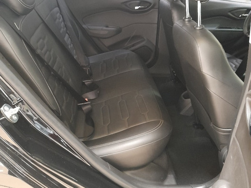 Imagem 8 de 10 de Chevrolet Onix 1.4 Ltz 8v Flex 4 P Manual