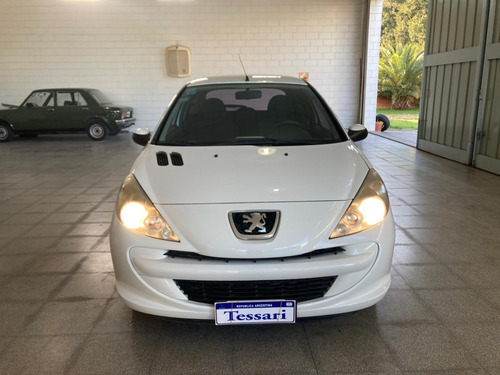 Peugeot 207 1.4 Active 75cv