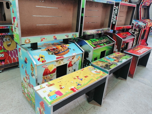 Mueble Maquinita Robot Para 32 Pulgadas Con Banca (Usado)