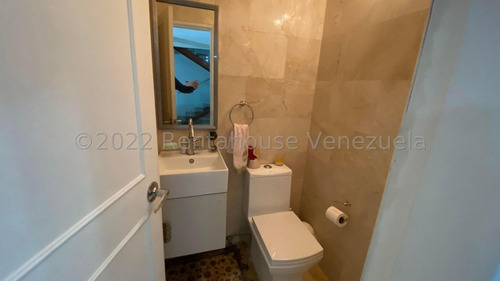Imagen 2 de 26 de Casa Remodelada En Venta Colinas De Los Ruices Mls #22-25755 Ingrid Guzmán