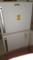 Comprar Heladera Briket Bk2f 1310 Con Freezer - Arreglo\u002Fobstuccion-