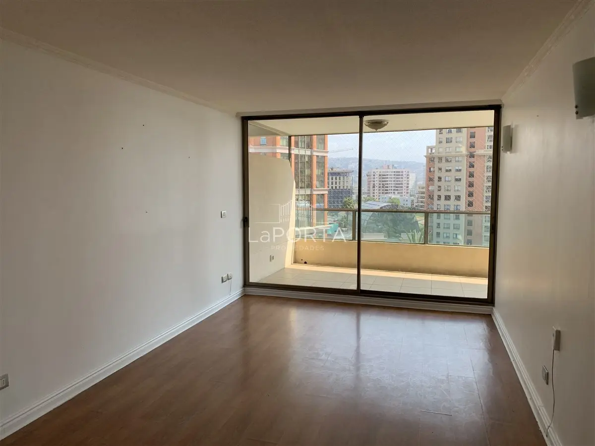 Imagen 3 de 18 de Departamento Av. Libertad 3 Dorm + 2 Baños, Excelente Vista