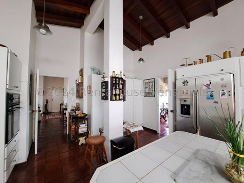Baja De Precio Casa En Alto Hatillo Mls 24-28483. Andrea Schmidt