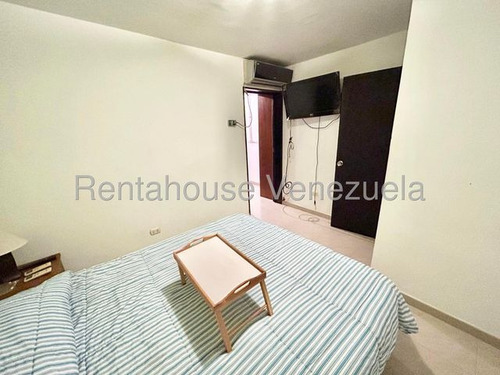 Ana Karina Molleja Vende Hermoso Apartamento En Club Hipico Las Trinitarias Barquisimeto, Lara /akm