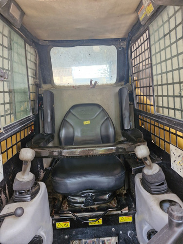 Minicargador Caterpilla 246b Año 2005